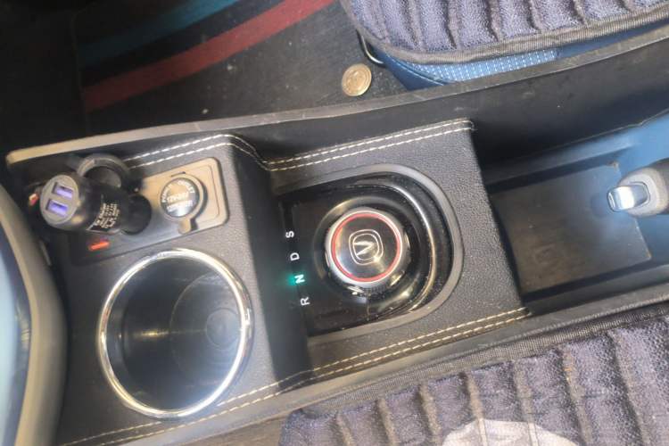Used CHANGAN OSHAN Benni E-Star 2021 National Edition Xinyi Edition Lithium Iron Phosphate (31.18 kWh) Gear Lever