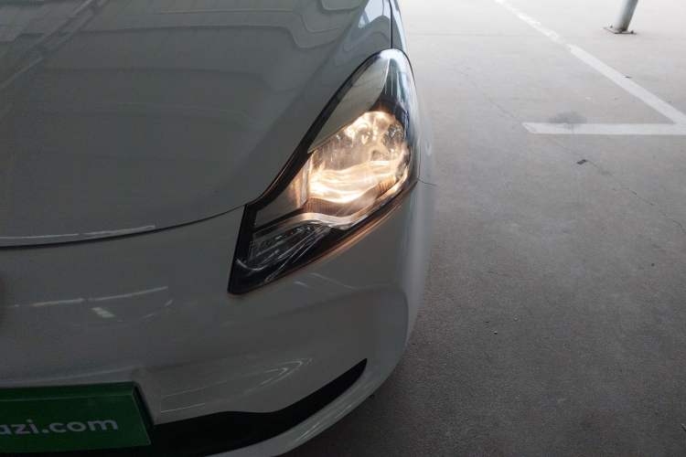 Used CHANGAN OSHAN Benni E-Star 2021 National Edition Xin Yue Version Lithium Iron Phosphate (31.86 kWh) Left Front Headlight