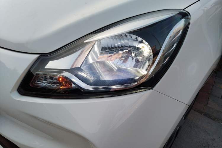 Used CHANGAN OSHAN Benni E-Star 2021 National Edition Xinyue Version (Fast-Charging Edition) Lithium NMC Left Front Headlight