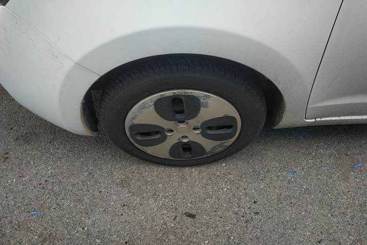 Used CHANGAN OSHAN Benni E-Star 2021 National Edition Xinyue Version (Fast-Charging Edition) Lithium NMC Left Front Wheel Hub