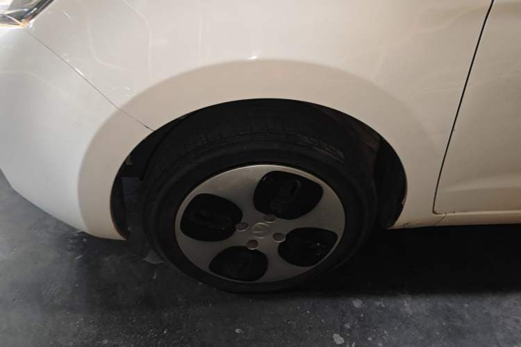 Used CHANGAN OSHAN Benni E-Star 2021 National Edition Xin Yue Version Lithium-Ion Battery Left Front Wheel Hub