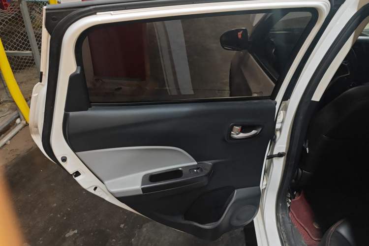 Used CHANGAN OSHAN Benni E-Star 2021 National Edition Xin Yue Version Lithium-Ion Battery Left Rear Door Interior