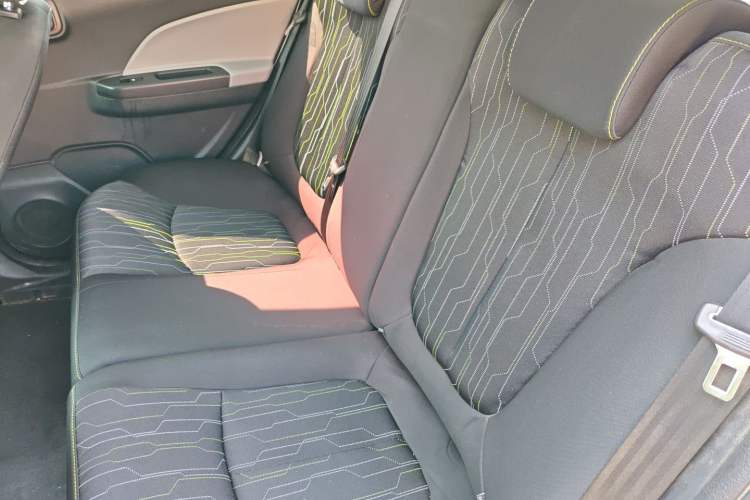Used CHANGAN OSHAN Benni E-Star 2021 National Edition Xin Yue Version Lithium Iron Phosphate (31.86 kWh) Left Rear Seat