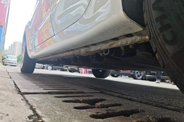 Used CHANGAN OSHAN Benni E-Star 2021 National Edition Xinyue Version (Fast-Charging Edition) Lithium NMC Left Side Sill