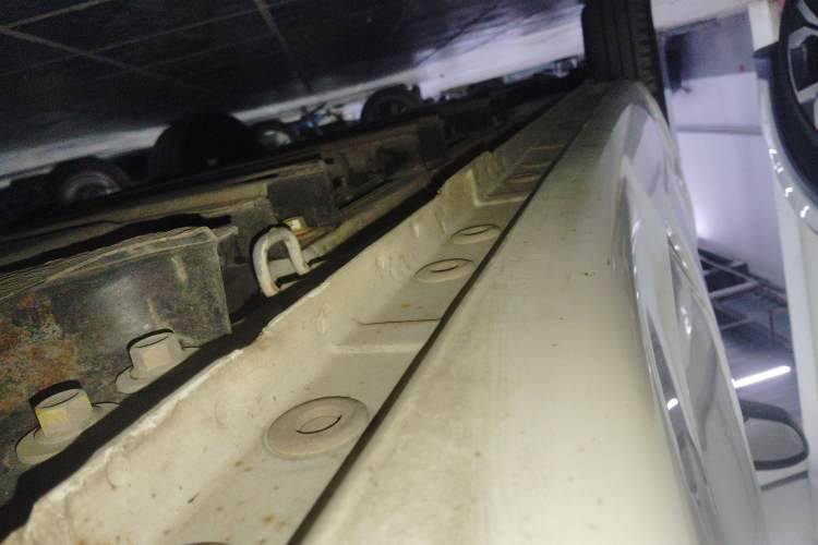 Used CHANGAN OSHAN Benni E-Star 2021 National Edition Xin Yue Version Lithium-Ion Battery Left Side Sill