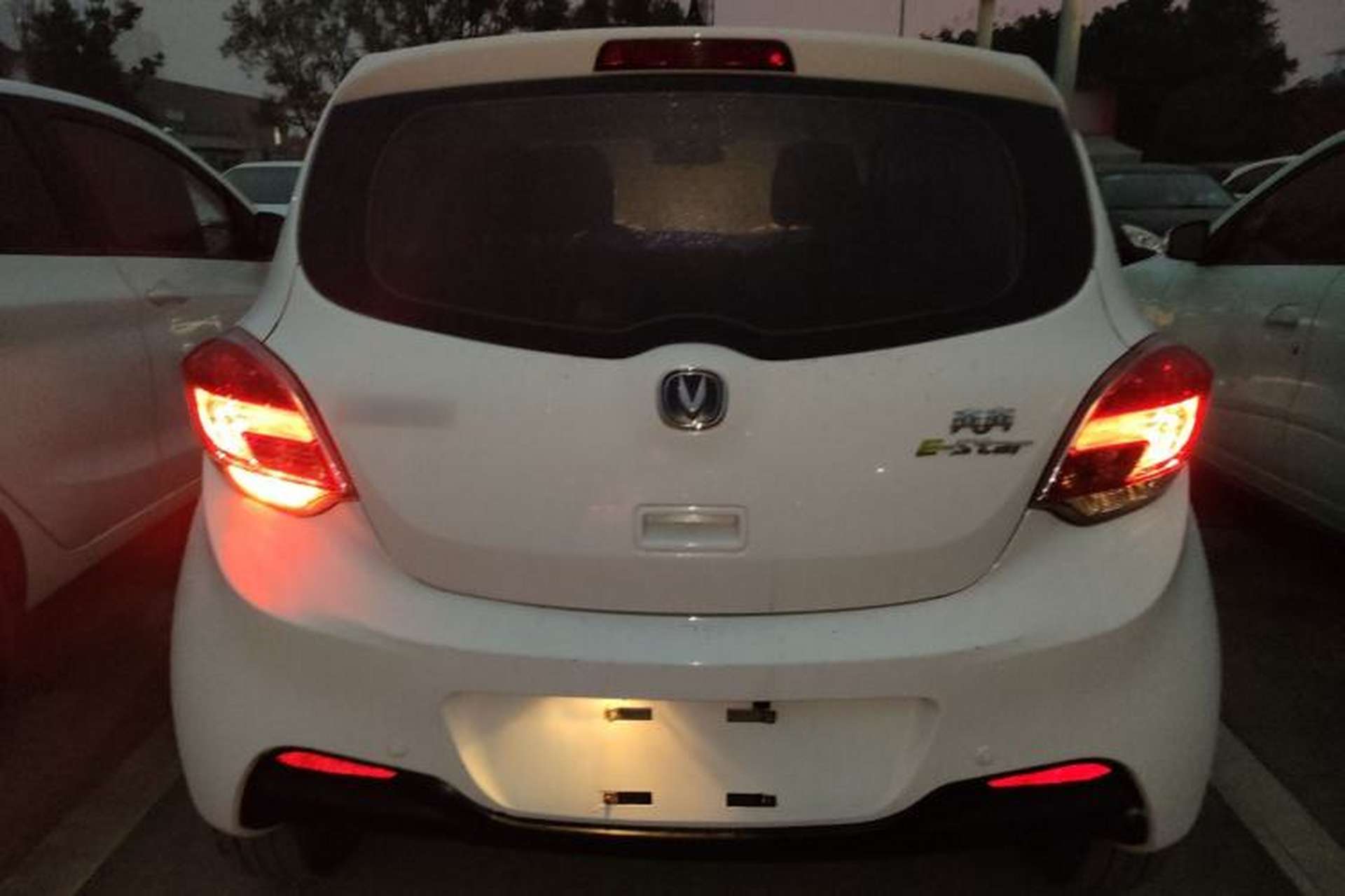 Used CHANGAN OSHAN Benni E-Star 2021 National Edition Xin Yue Version Lithium Iron Phosphate (31.18 kWh) Rear