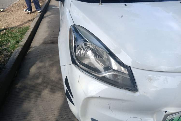 Used CHANGAN OSHAN Benni E-Star 2021 National Edition Heart-Pounding Edition Lithium Iron Phosphate Right Front Headlight