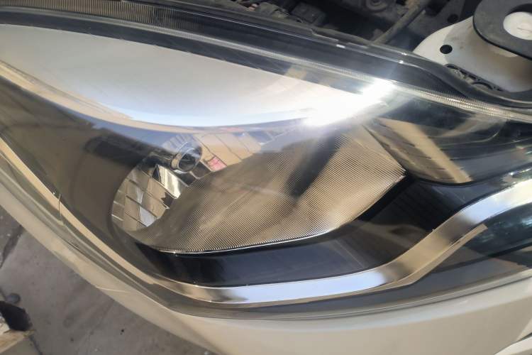 Used CHANGAN OSHAN Benni E-Star 2021 National Edition Xinyi Edition Lithium Iron Phosphate (31.18 kWh) Right Front Headlight