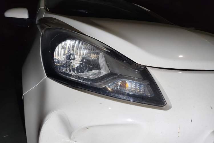 Used CHANGAN OSHAN Benni E-Star 2021 National Edition Colorful Version Lithium Iron Phosphate (31.86 kWh) Right Front Headlight