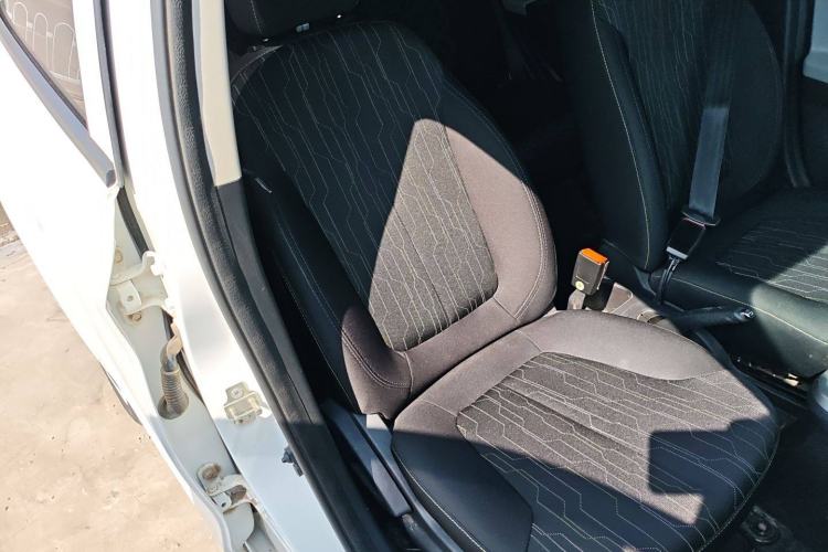Used CHANGAN OSHAN Benni E-Star 2021 National Edition Xin Yue Version Lithium Iron Phosphate (31.86 kWh) Right Front Seat