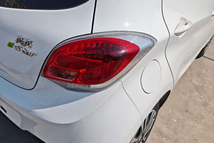Used CHANGAN OSHAN Benni E-Star 2021 National Edition Xin Yue Version Lithium Iron Phosphate (31.86 kWh) Right Rear Taillight