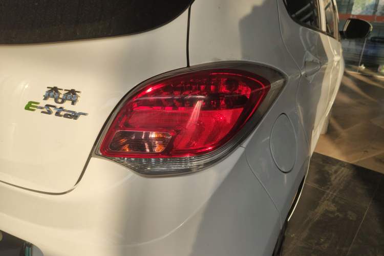 Used CHANGAN OSHAN Benni E-Star 2021 National Edition Xin Yue Version Lithium Iron Phosphate (31.86 kWh) Right Rear Taillight