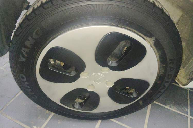Used CHANGAN OSHAN Benni E-Star 2021 National Edition Xin Yue Version Lithium-Ion Battery Right Rear Wheel Hub