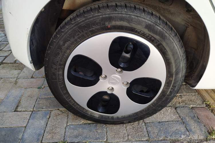 Used CHANGAN OSHAN Benni E-Star 2021 National Edition Xinyue Version (Fast-Charging Edition) Lithium NMC Right Rear Wheel Hub