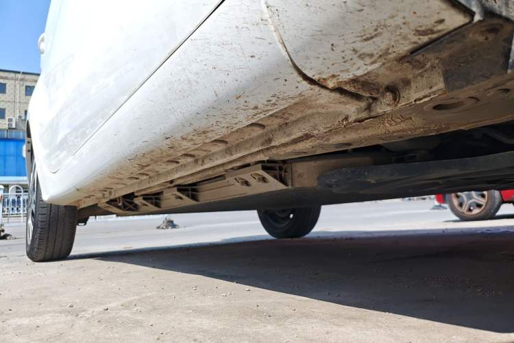 Used CHANGAN OSHAN Benni E-Star 2021 National Edition Xin Yue Version Lithium Iron Phosphate (31.86 kWh) Right Side Sill