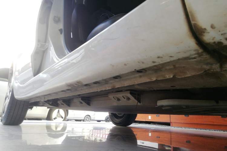Used CHANGAN OSHAN Benni E-Star 2021 National Edition Xin Yue Version Lithium Iron Phosphate (31.86 kWh) Right Side Sill