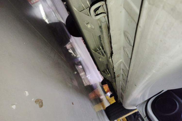 Used CHANGAN OSHAN Benni E-Star 2021 National Edition Xin Yue Version Lithium Iron Phosphate (31.86 kWh) Right Side Sill