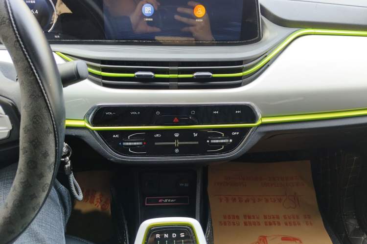 Used CHANGAN OSHAN Benni E-Star 2022 Charming Edition Colorful Model Lithium Iron Phosphate Audio And AC Panel