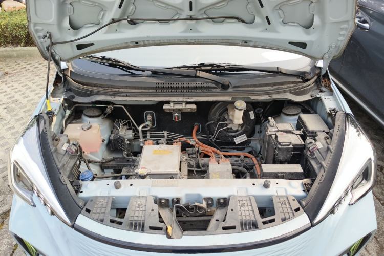 Used CHANGAN OSHAN Benni E-Star 2022 Charming Edition Colorful Model Lithium Iron Phosphate Engine Bay