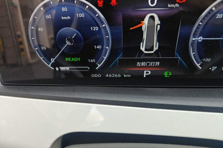 Used CHANGAN OSHAN Benni E-Star 2022 Charming Edition Colorful Model Lithium-Ion Battery Odometer Close Up