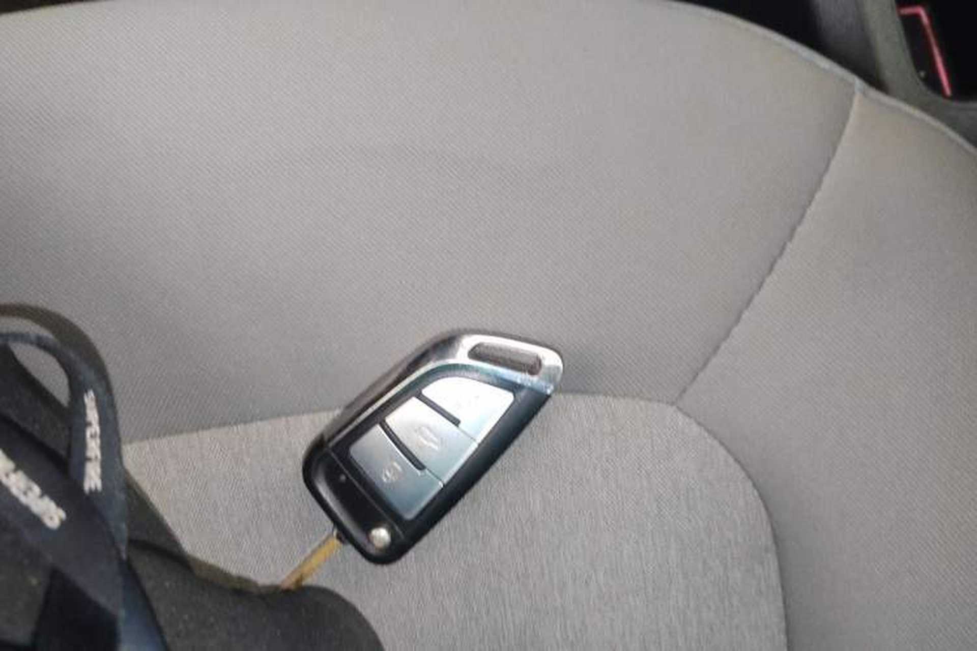 Used CHANGAN OSHAN Benni E-Star 2022 Qingxin Edition Colorful Model Lithium-NMC Vehicle Key