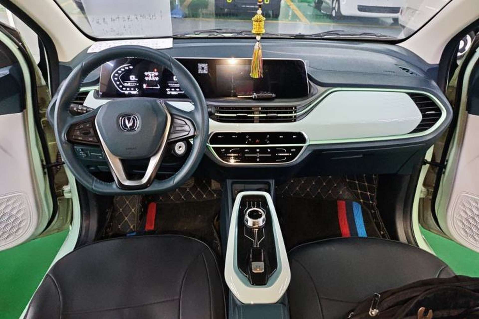Used CHANGAN OSHAN Benni E-Star 2022 Qingxin Edition Colorful Model Lithium Iron Phosphate Center Console