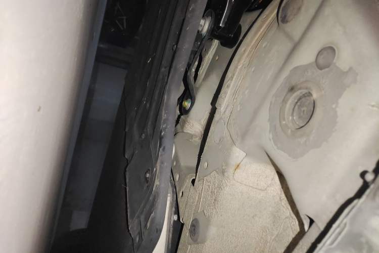 Used CHANGAN OSHAN Benni E-Star 2022 National Edition Colorful Limited Edition (Fast-Charging Version) Lithium Iron Phosphate Chassis Front Left