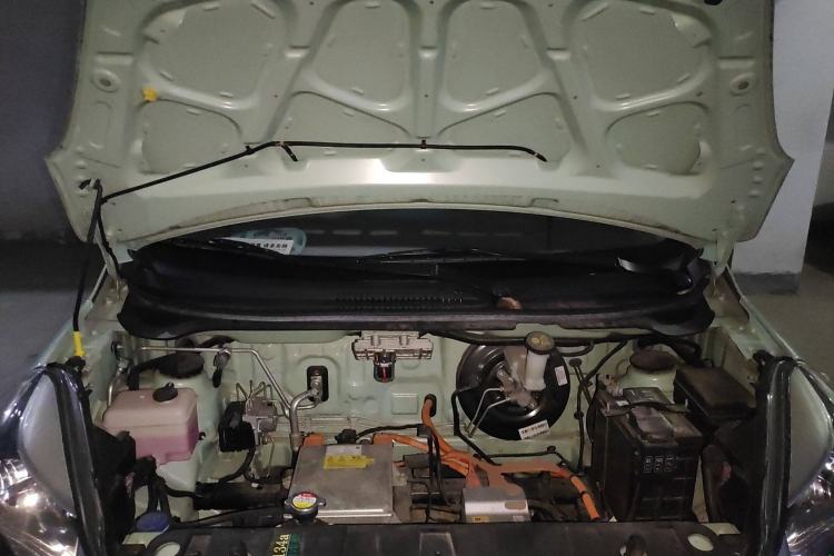 Used CHANGAN OSHAN Benni E-Star 2022 National Edition Colorful Limited Edition (Fast-Charging Version) Lithium Iron Phosphate Engine Bay
