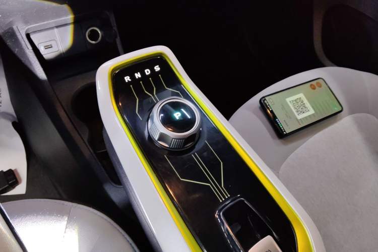 Used CHANGAN OSHAN Benni E-Star 2022 Qingxin Edition Colorful Model Lithium-NMC Gear Lever