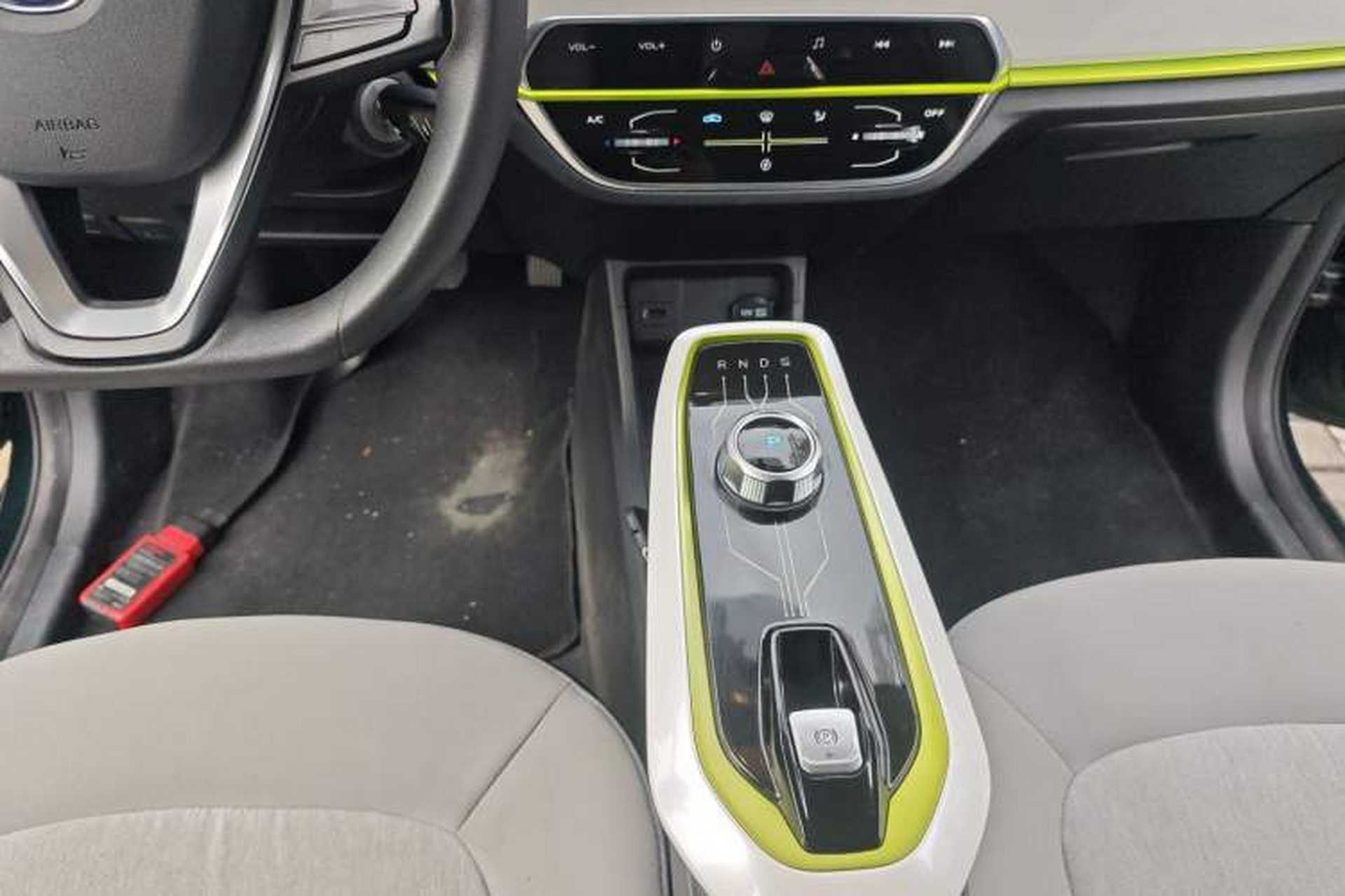Used CHANGAN OSHAN Benni E-Star 2022 National Edition Colorful Limited Edition (Fast-Charging Version) Lithium Iron Phosphate Gear Lever