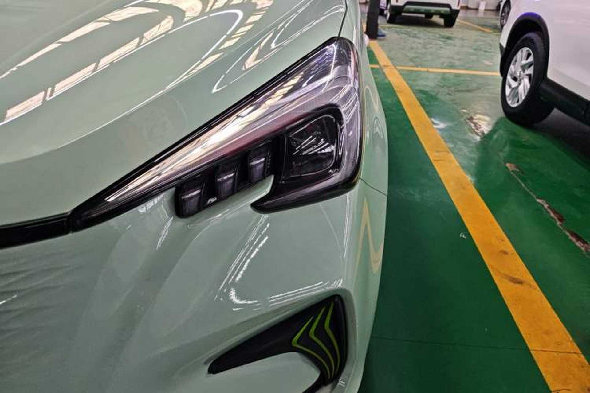 Used CHANGAN OSHAN Benni E-Star 2022 Qingxin Edition Colorful Model Lithium Iron Phosphate Left Front Headlight
