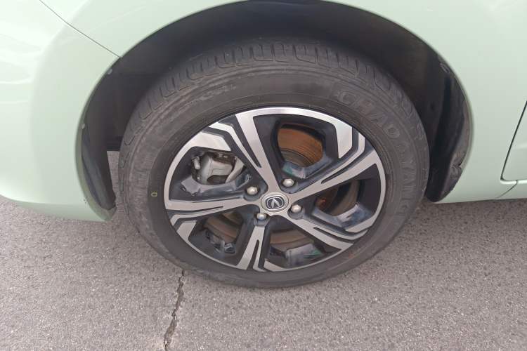 Used CHANGAN OSHAN Benni E-Star 2022 Qingxin Edition Colorful Model Lithium Iron Phosphate Left Front Wheel Hub