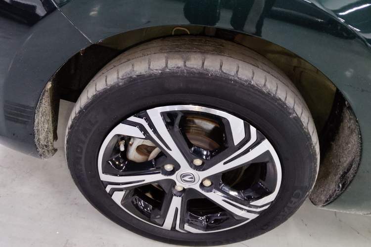 Used CHANGAN OSHAN Benni E-Star 2022 Qingxin Edition Colorful Model Lithium-NMC Left Front Wheel Hub