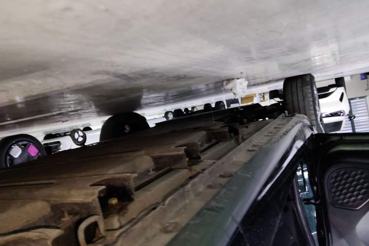 Used CHANGAN OSHAN Benni E-Star 2022 Qingxin Edition Colorful Model Lithium-NMC Left Side Sill