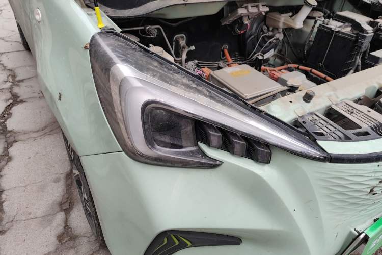 Used CHANGAN OSHAN Benni E-Star 2022 Qingxin Edition Colorful Model Lithium Iron Phosphate Right Front Headlight