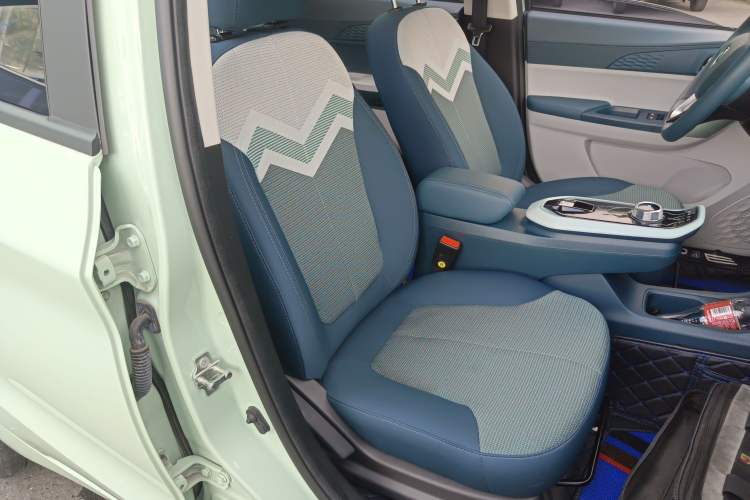 Used CHANGAN OSHAN Benni E-Star 2022 Qingxin Edition Colorful Model Lithium Iron Phosphate Right Front Seat