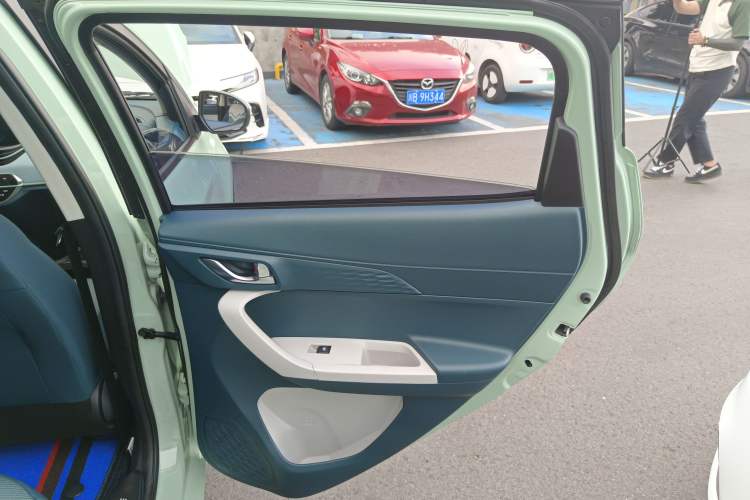 Used CHANGAN OSHAN Benni E-Star 2022 Qingxin Edition Colorful Model Lithium Iron Phosphate Right Rear Door Interior