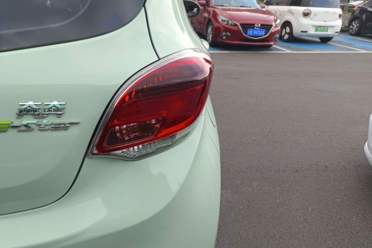 Used CHANGAN OSHAN Benni E-Star 2022 Qingxin Edition Colorful Model Lithium Iron Phosphate Right Rear Taillight