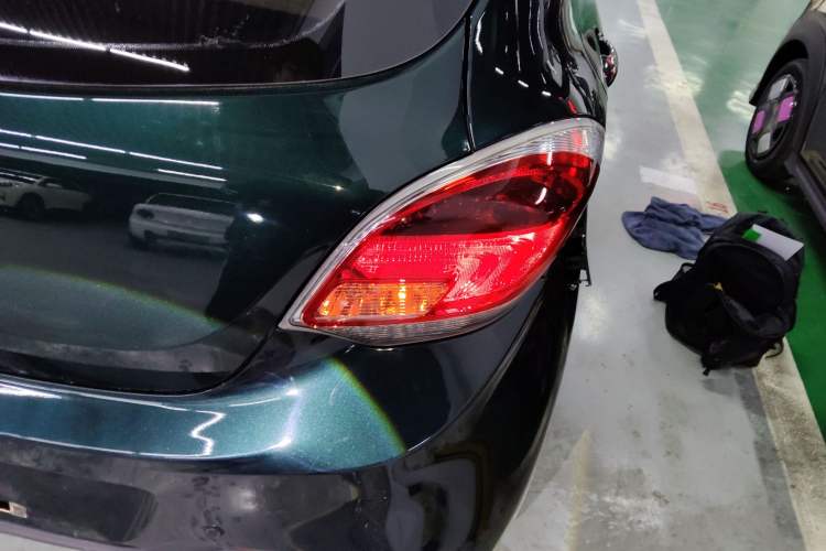 Used CHANGAN OSHAN Benni E-Star 2022 Qingxin Edition Colorful Model Lithium-NMC Right Rear Taillight