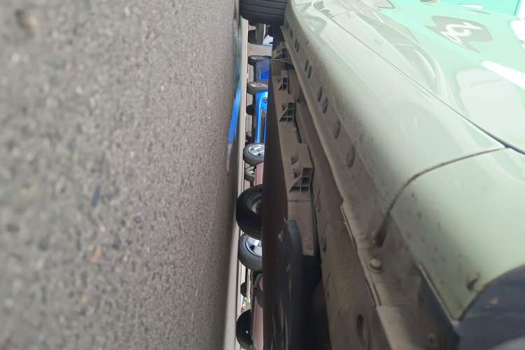 Used CHANGAN OSHAN Benni E-Star 2022 Qingxin Edition Colorful Model Lithium Iron Phosphate Right Side Sill