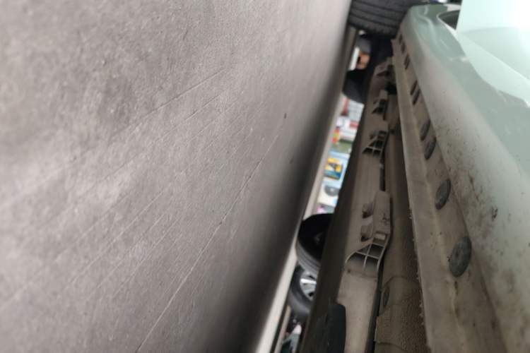 Used CHANGAN OSHAN Benni E-Star 2022 Qingxin Edition Colorful Model Lithium Iron Phosphate Right Side Sill