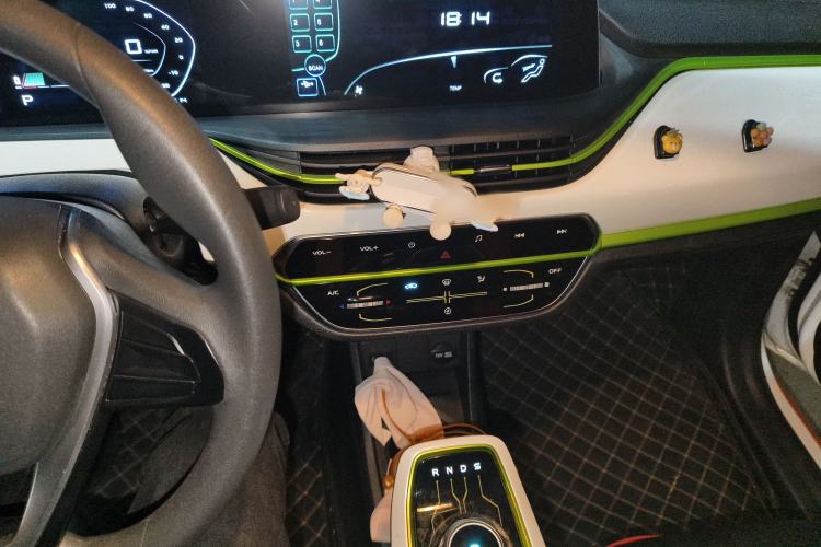 Used CHANGAN OSHAN Benni E-Star 2022 Qingxin Edition Colorful Model Lithium Iron Phosphate Audio And AC Panel