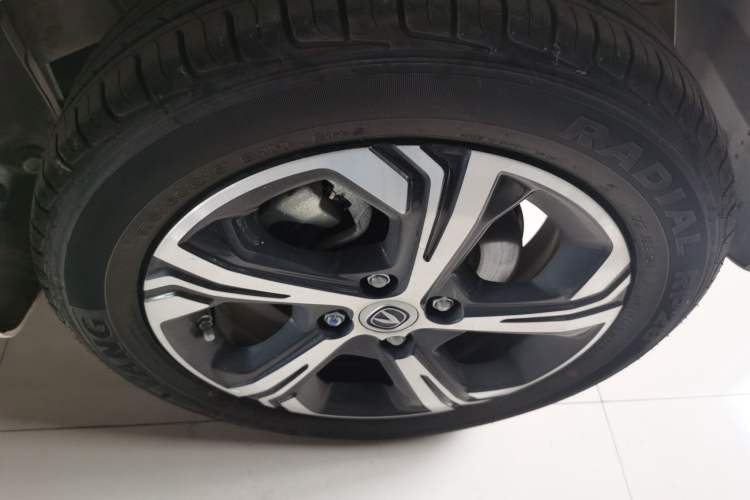 Used CHANGAN OSHAN Benni E-Star 2022 Qingxin Edition Colorful Model Lithium Iron Phosphate Left Rear Wheel Hub