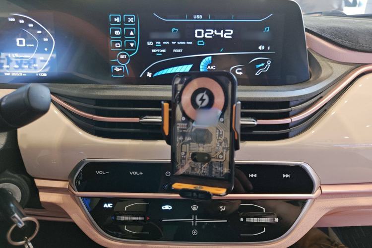 Used CHANGAN OSHAN Benni E-Star 2022 Charming Edition Colorful Model Lithium Iron Phosphate Audio And AC Panel