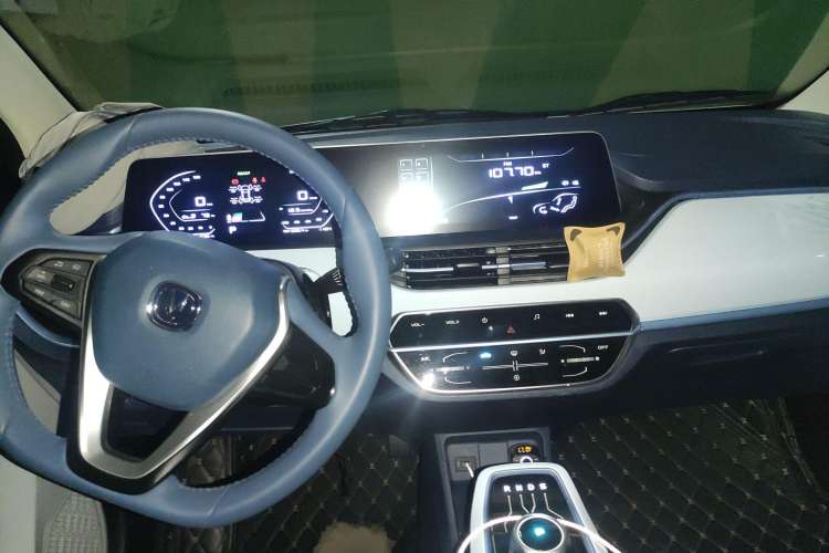 Used CHANGAN OSHAN Benni E-Star 2022 Qingxin Edition Colorful Model Lithium Iron Phosphate Center Console