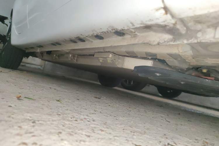 Used CHANGAN OSHAN Benni E-Star 2022 Qingxin Edition Colorful Model Lithium Iron Phosphate Chassis Front Right