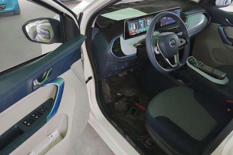 Used CHANGAN OSHAN Benni E-Star 2022 Charming Edition Colorful Model Lithium Iron Phosphate Driver Seat