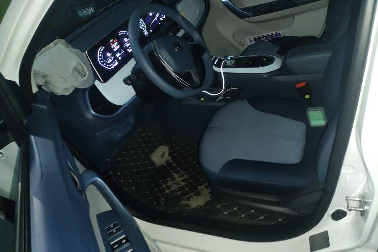 Used CHANGAN OSHAN Benni E-Star 2022 Qingxin Edition Colorful Model Lithium Iron Phosphate Driver Seat