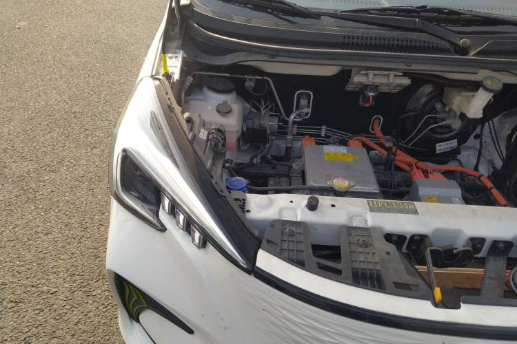 Used CHANGAN OSHAN Benni E-Star 2022 Charming Edition Colorful Model Lithium Iron Phosphate Engine Bay Right