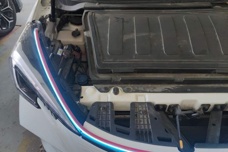 Used CHANGAN OSHAN Benni E-Star 2022 Qingxin Edition Colorful Model Lithium Iron Phosphate Engine Bay Right